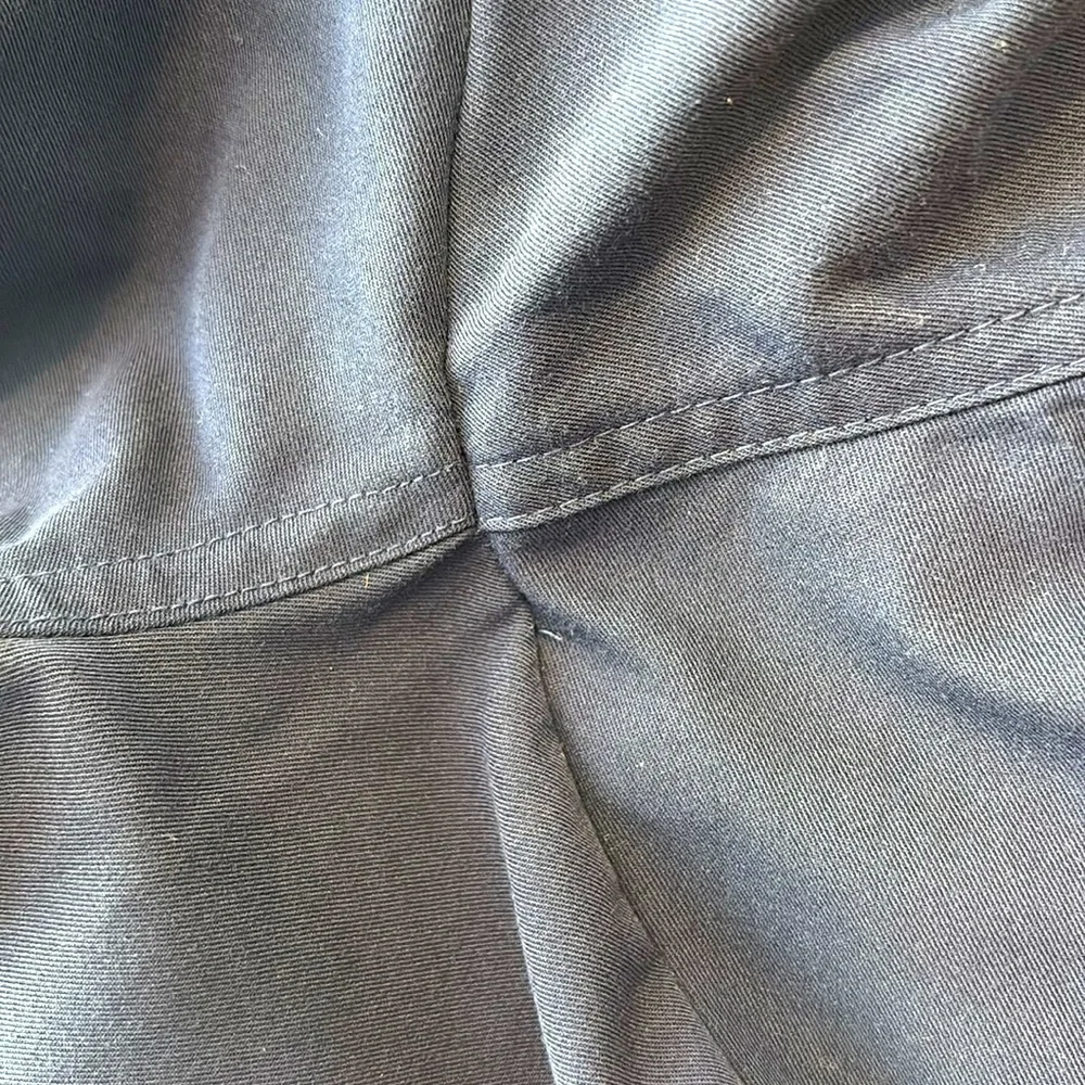 Figs Cairo Cargo Scrub Pants Men’s Size Large Short in Navy Blue - EUC!